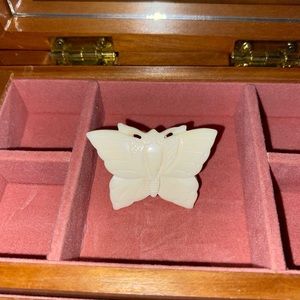 Butterfly scarf ring
